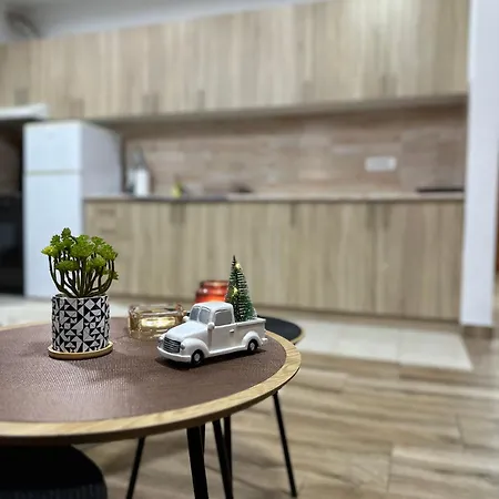 Dp Lux Obrenovac,sa Parkingom Obrenovac (Belgrade)