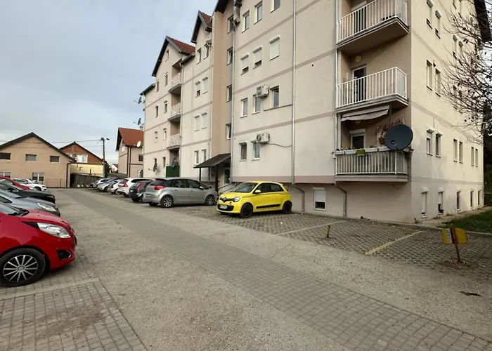 Dp Lux Obrenovac,sa Parkingom Apartament *