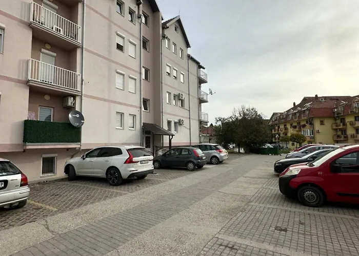 Dp Lux Obrenovac,sa Parkingom